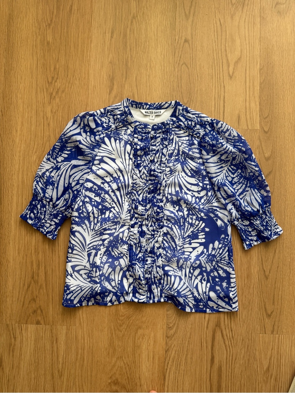 Walter Baker Blue & White Botanical Ruffle Blouse